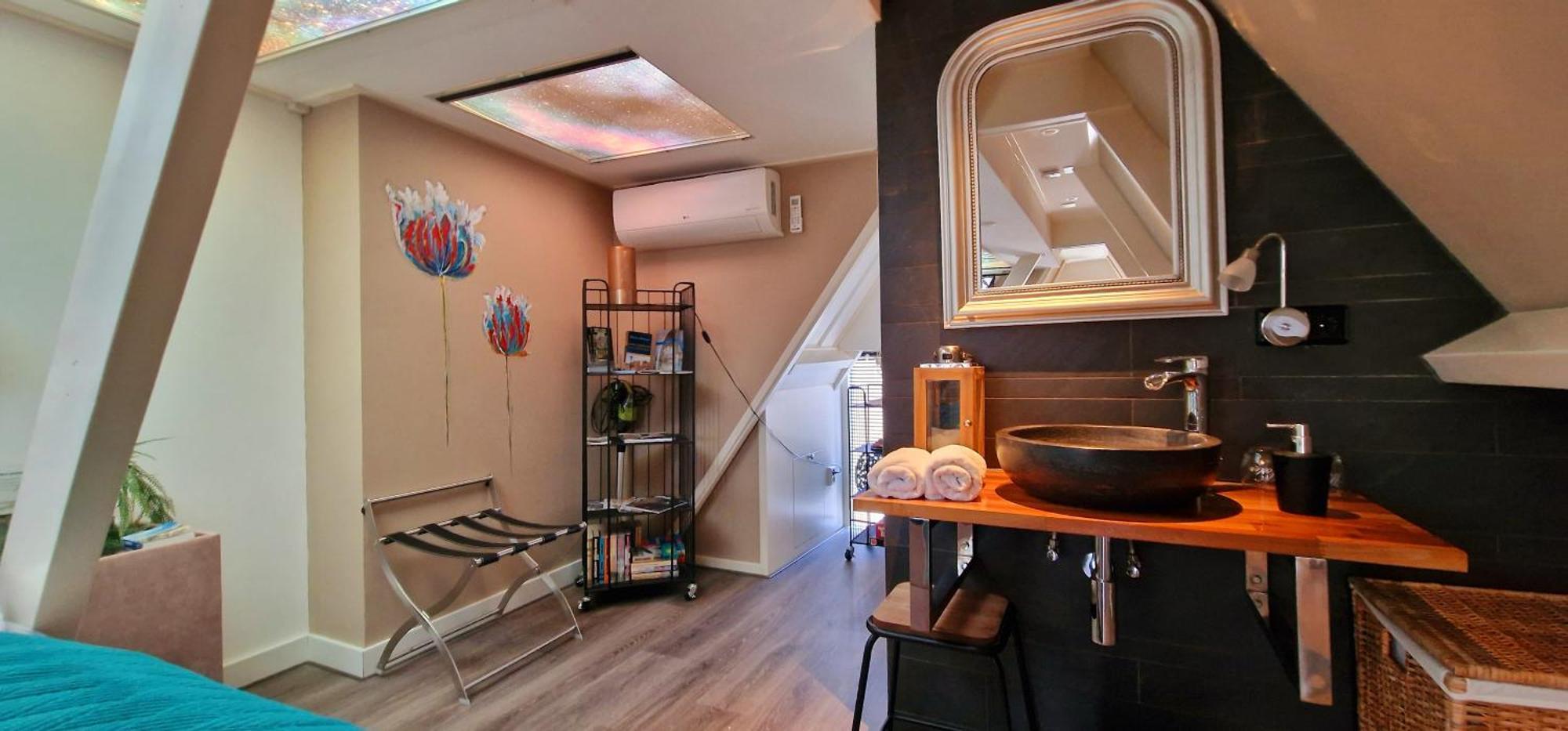 City Attic Haarlem Bagian luar foto